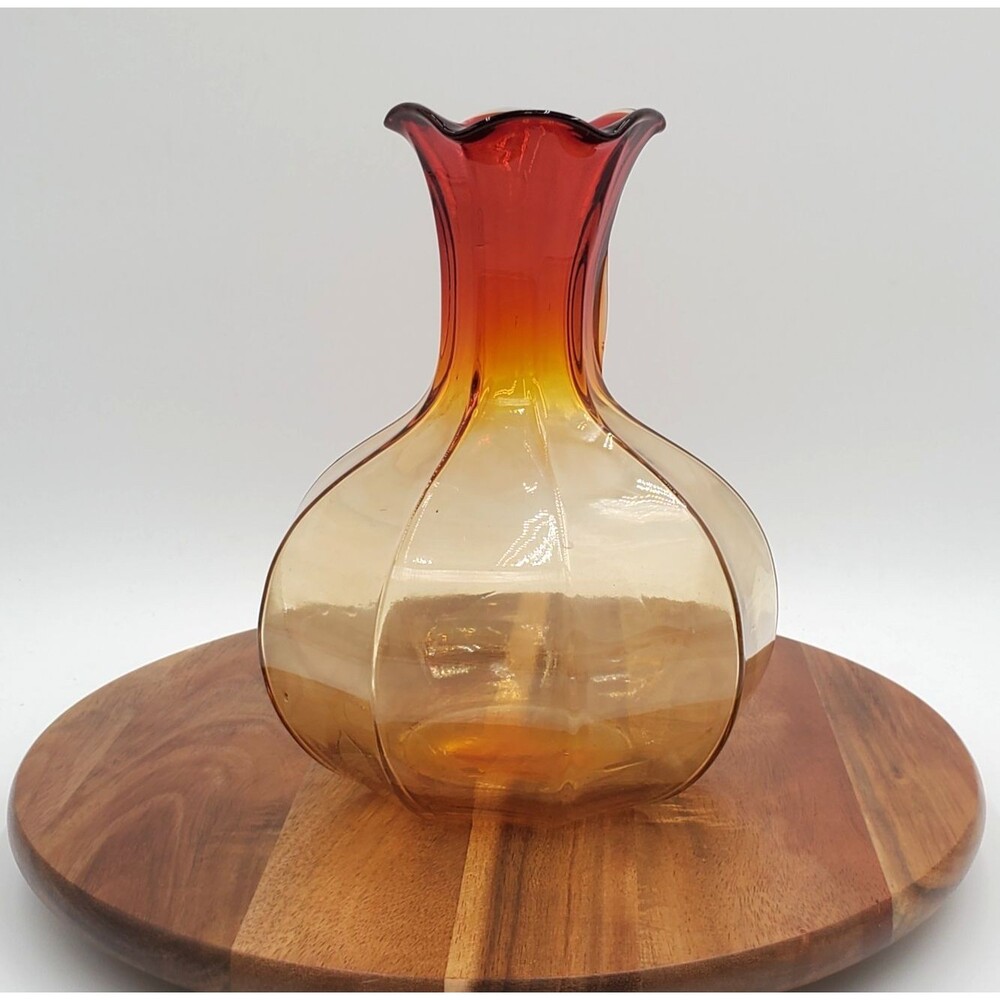 VTG Tiara Exclusive Indiana Glass Amberina Vase 9 Sided Ruffled Edge Red Yellow